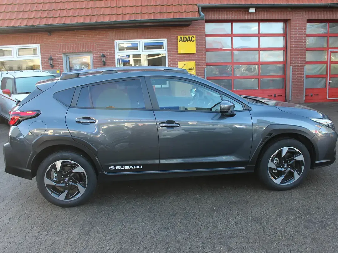 Subaru Crosstrek - Thumbnail 5