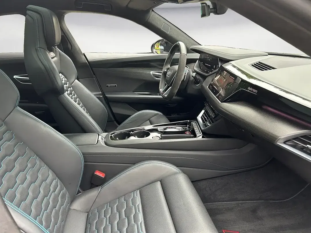 Audi RS e-tron GT - Thumbnail 11