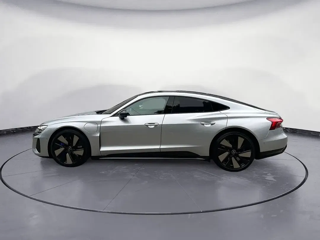 Audi RS e-tron GT - Thumbnail 2