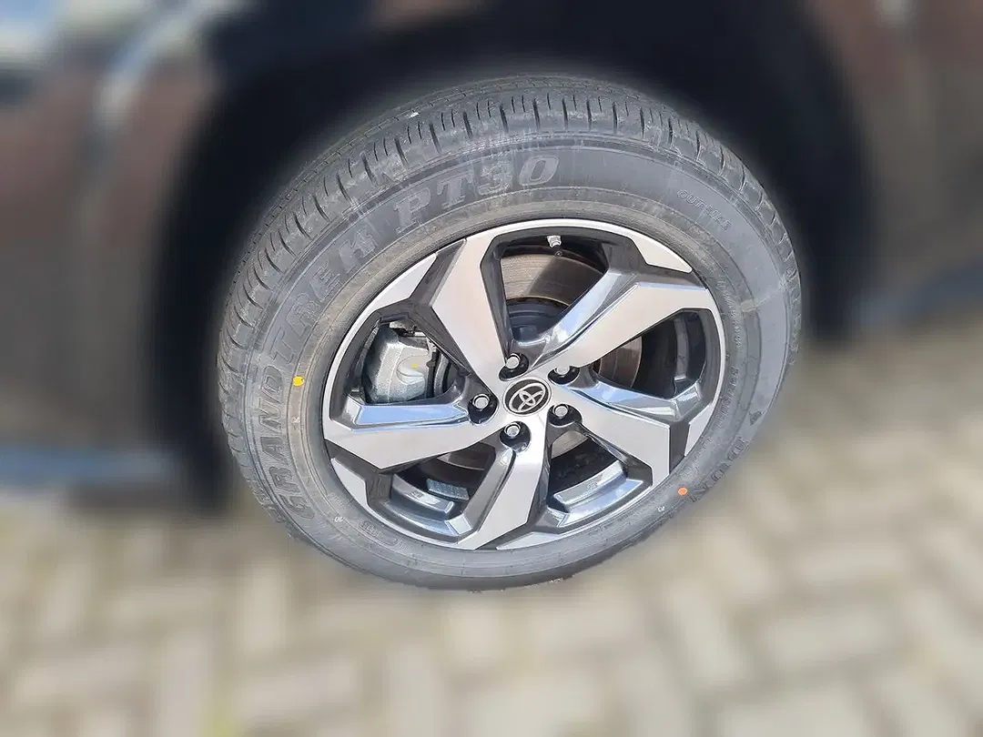 Toyota RAV 4 - Thumbnail 8