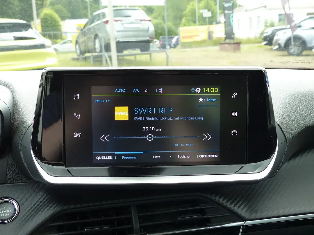Peugeot 2008 - Thumbnail 14