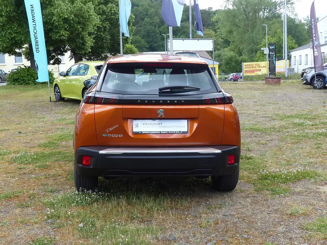 Peugeot 2008 - Thumbnail 4