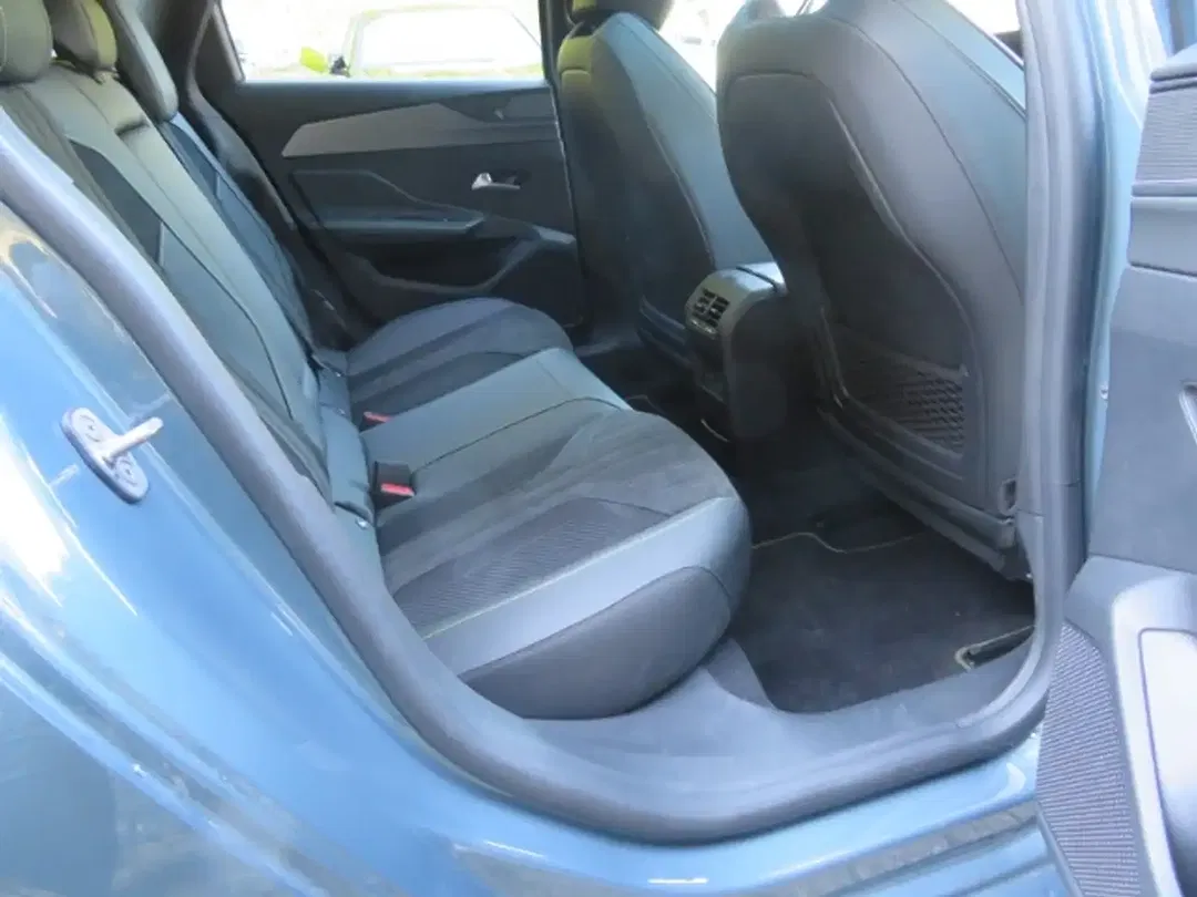 Peugeot 308 - Thumbnail 10