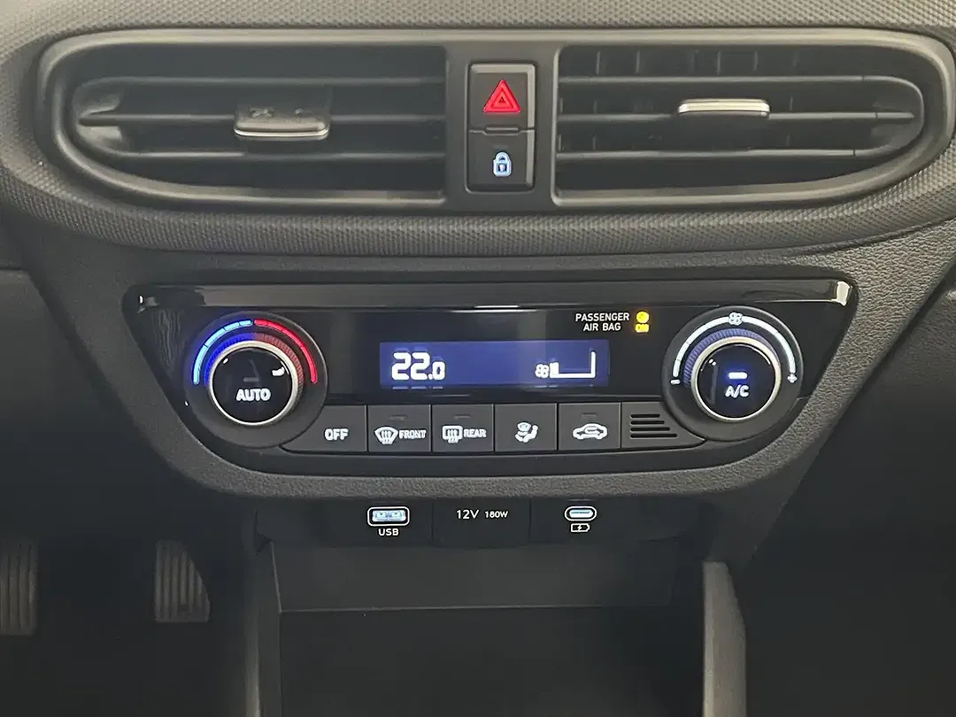Hyundai i10 - Thumbnail 11