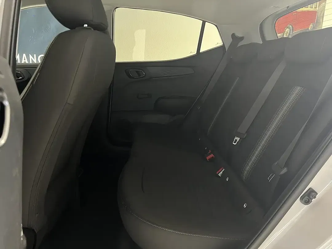 Hyundai i10 - Thumbnail 13