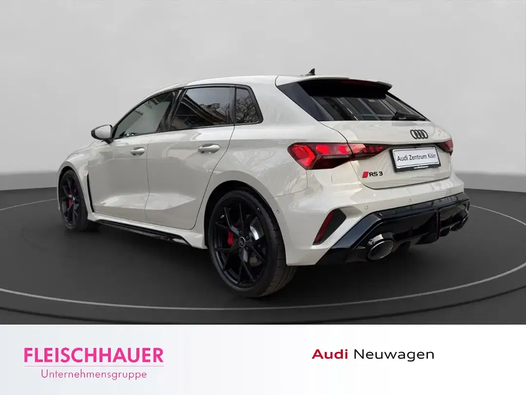 Audi RS3 - Thumbnail 5