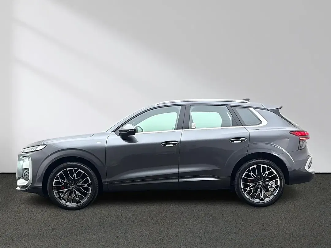 Audi Q3 - Thumbnail 2