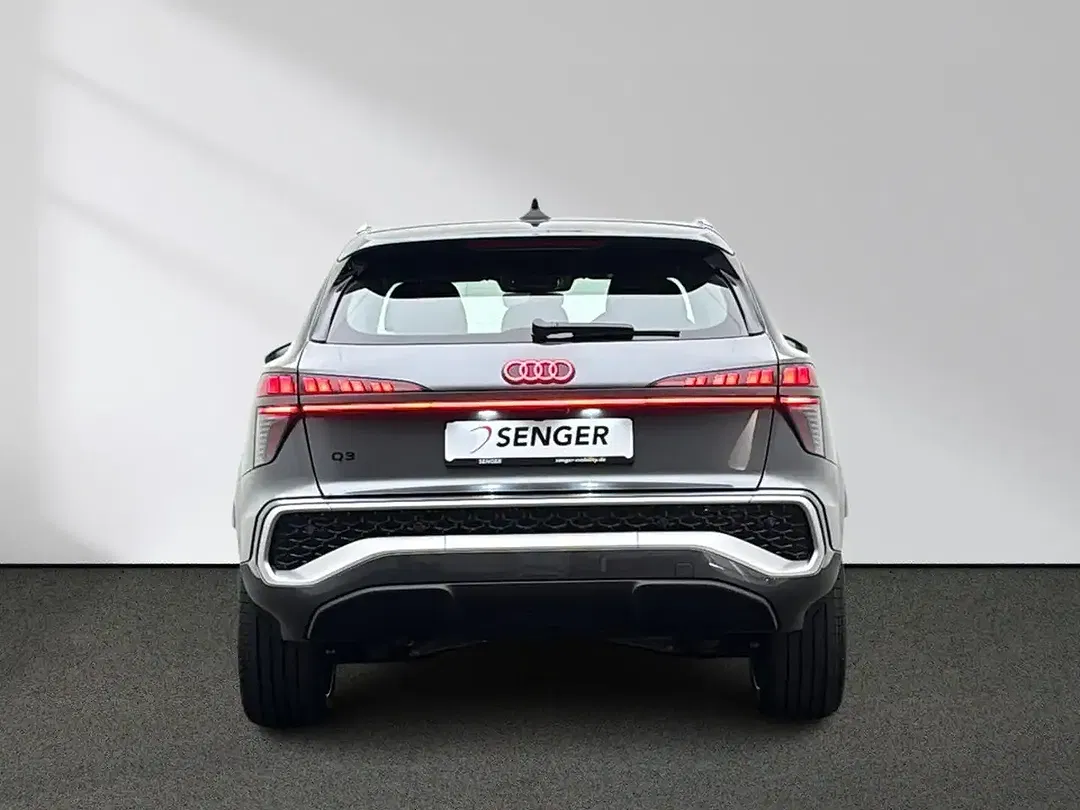 Audi Q3 - Thumbnail 5