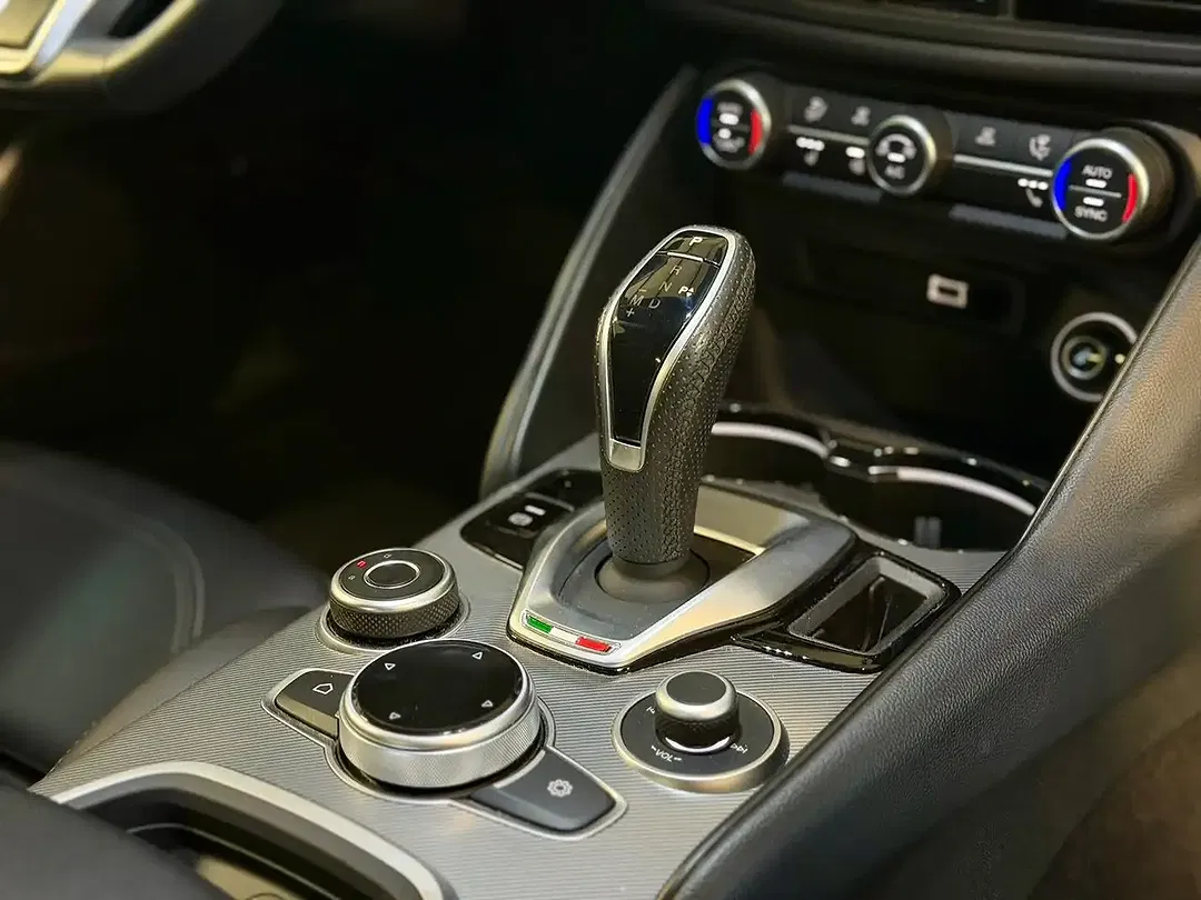 Alfa Romeo Giulia - Thumbnail 15