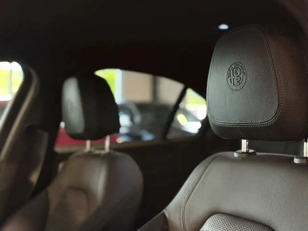 Alfa Romeo Giulia - Thumbnail 9