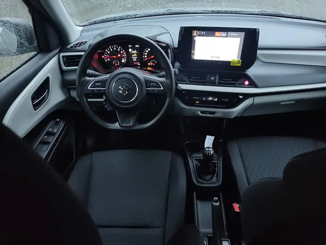 Suzuki Swift - Thumbnail 6