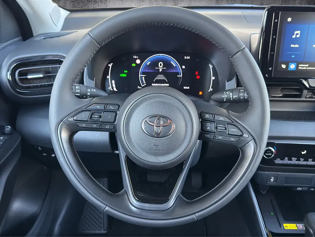 Toyota Yaris - Thumbnail 10