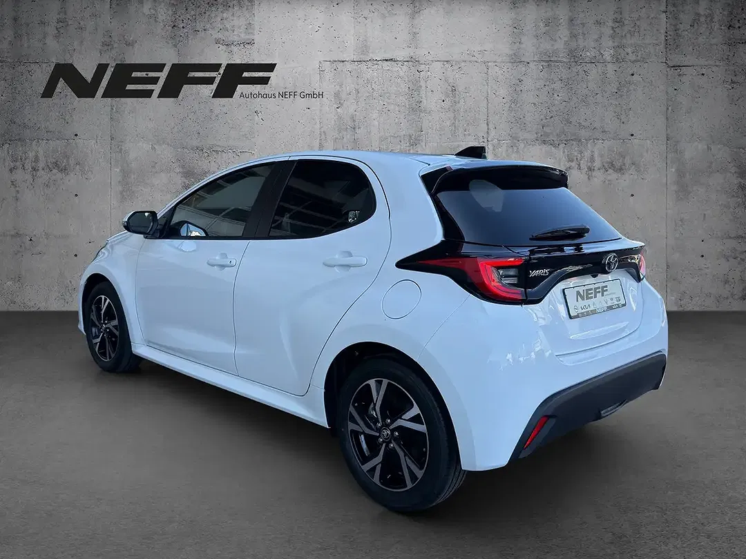 Toyota Yaris - Thumbnail 3