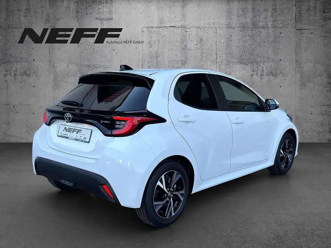 Toyota Yaris - Thumbnail 5