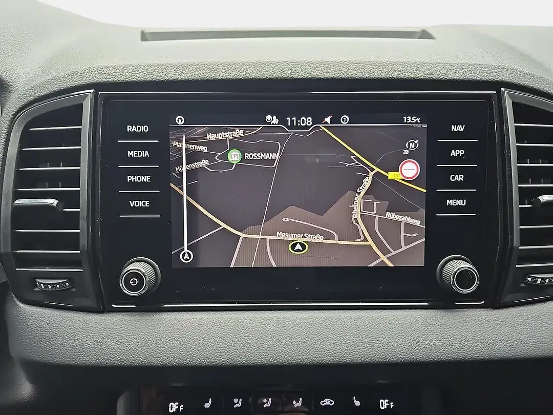 Skoda Karoq - Thumbnail 10
