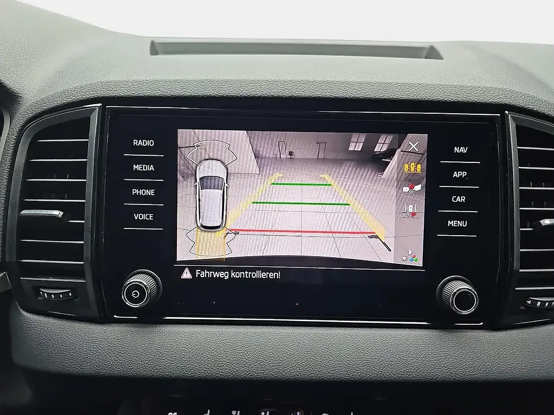 Skoda Karoq - Thumbnail 11