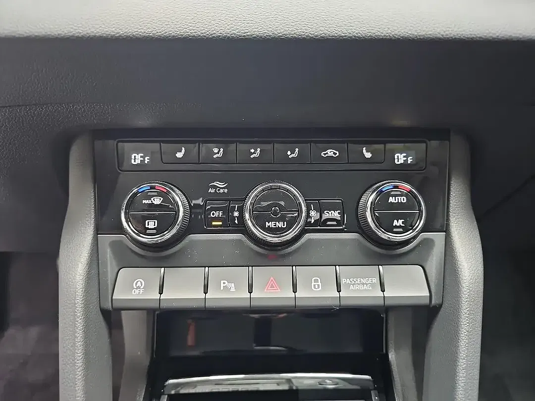 Skoda Karoq - Thumbnail 12