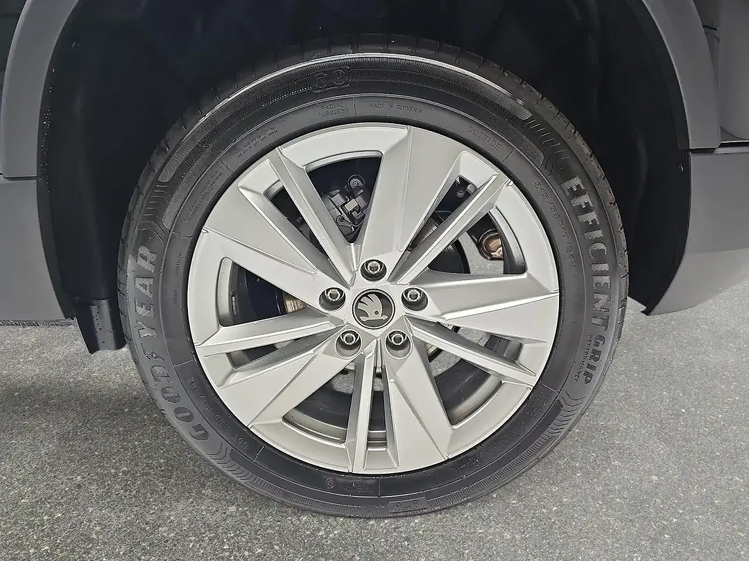 Skoda Karoq - Thumbnail 7
