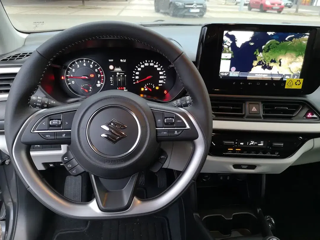 Suzuki Swift - Thumbnail 13