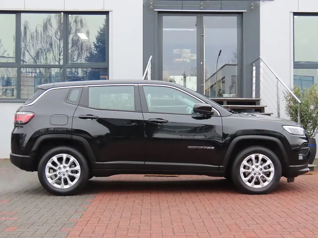 Jeep Compass - Thumbnail 10