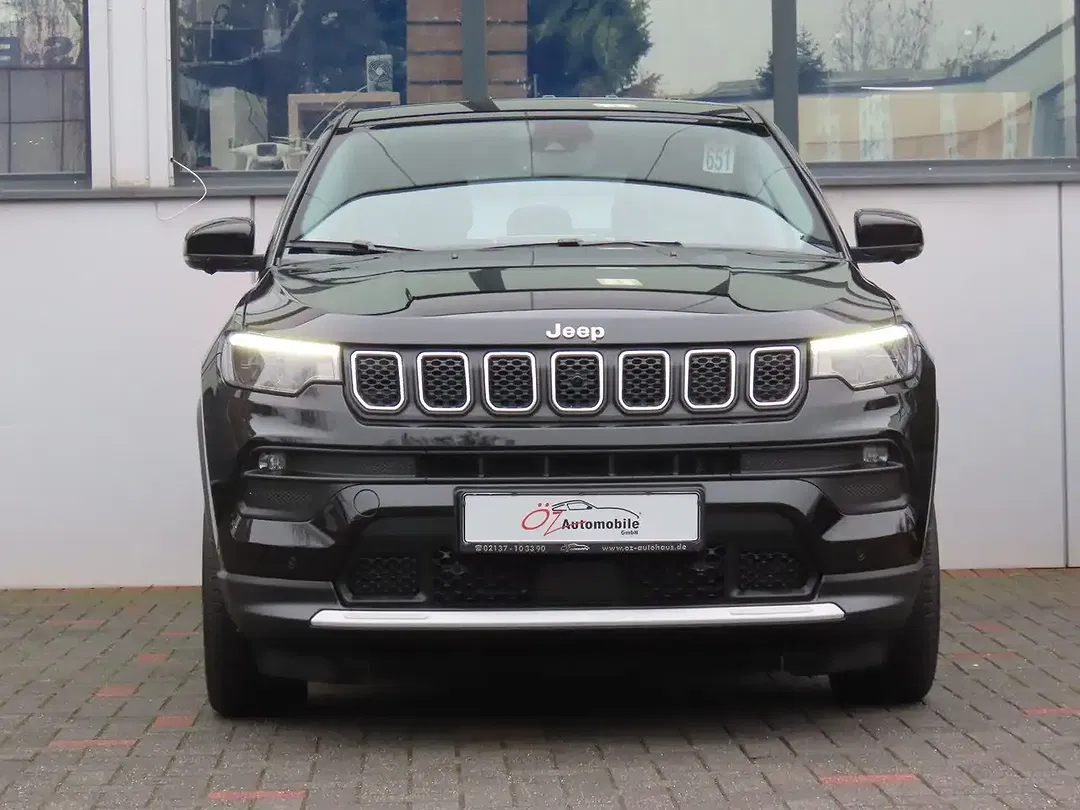 Jeep Compass - Thumbnail 2