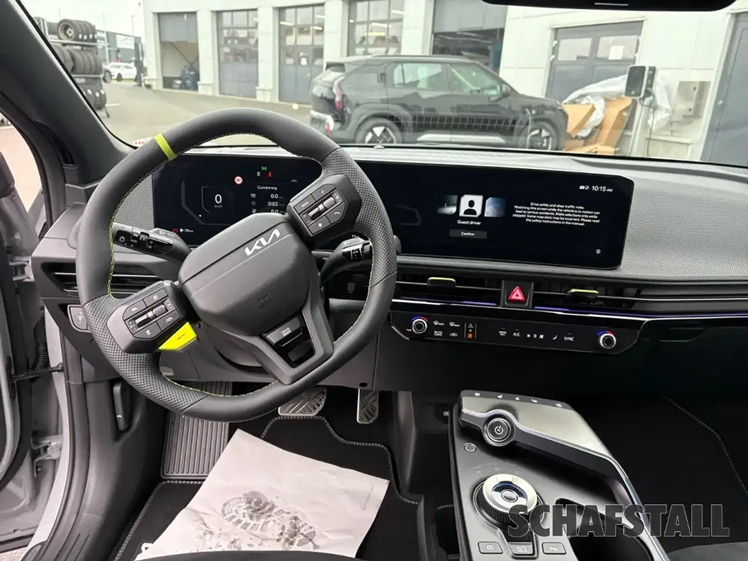 Kia EV6 - Thumbnail 13