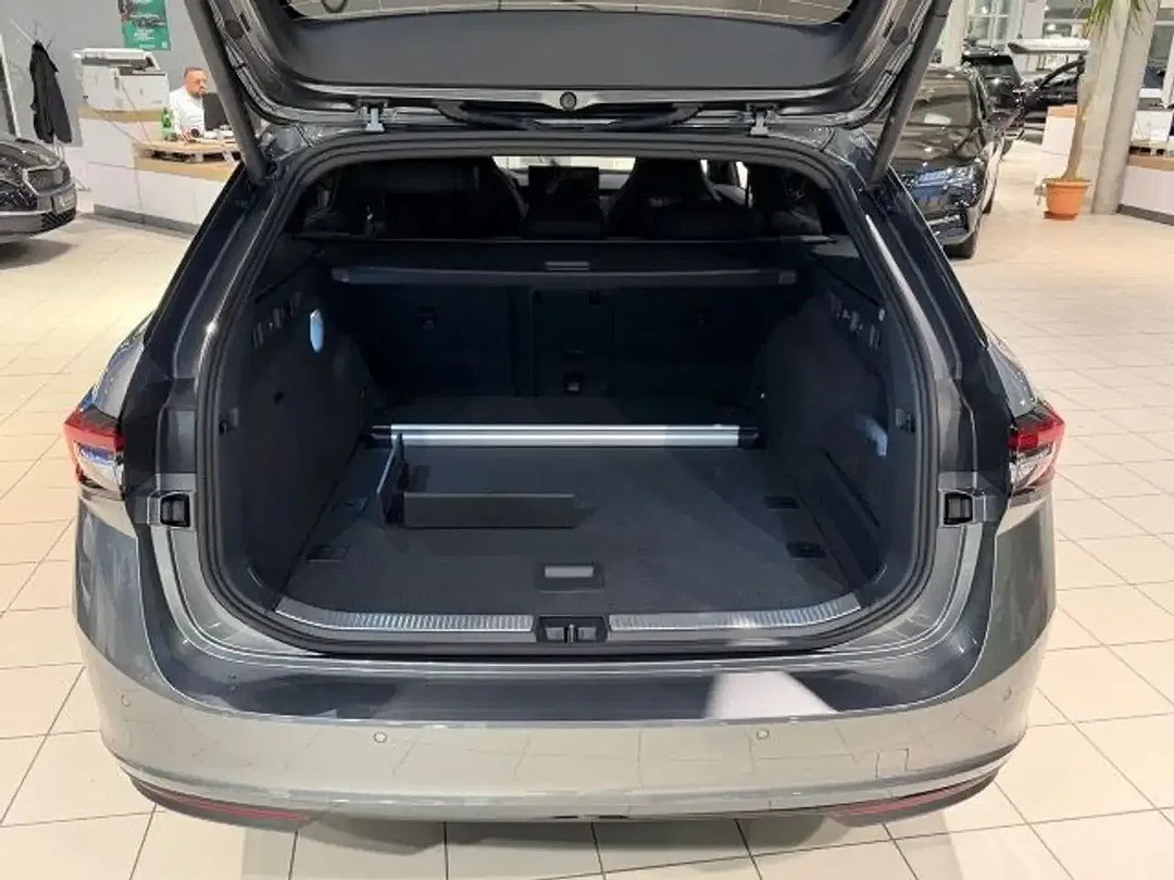 Skoda Superb - Thumbnail 10