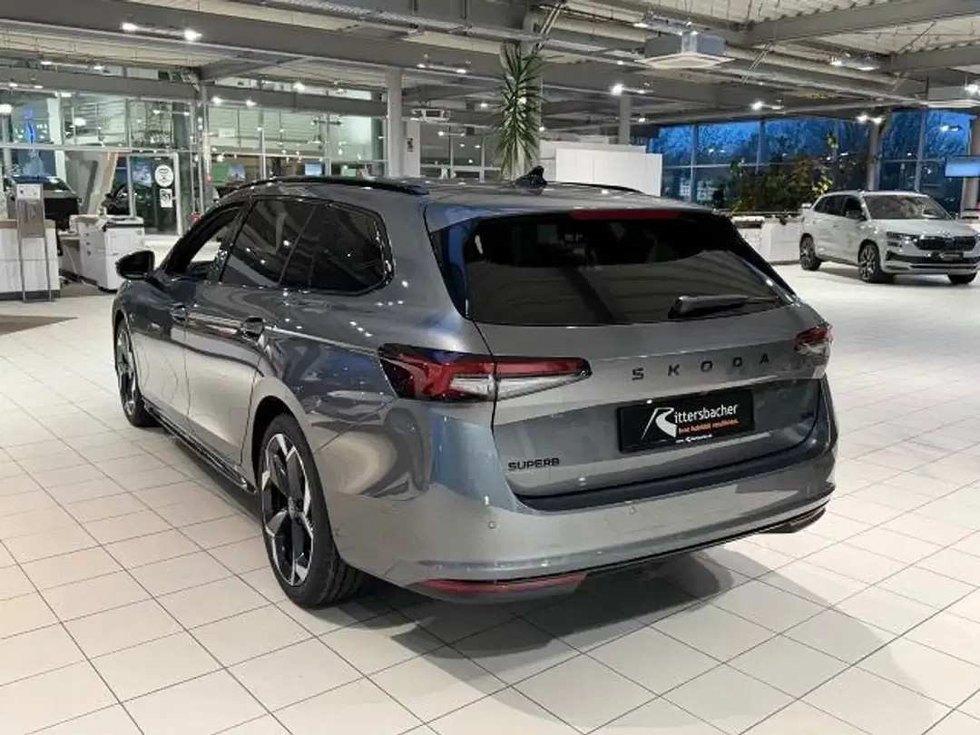 Skoda Superb - Thumbnail 11