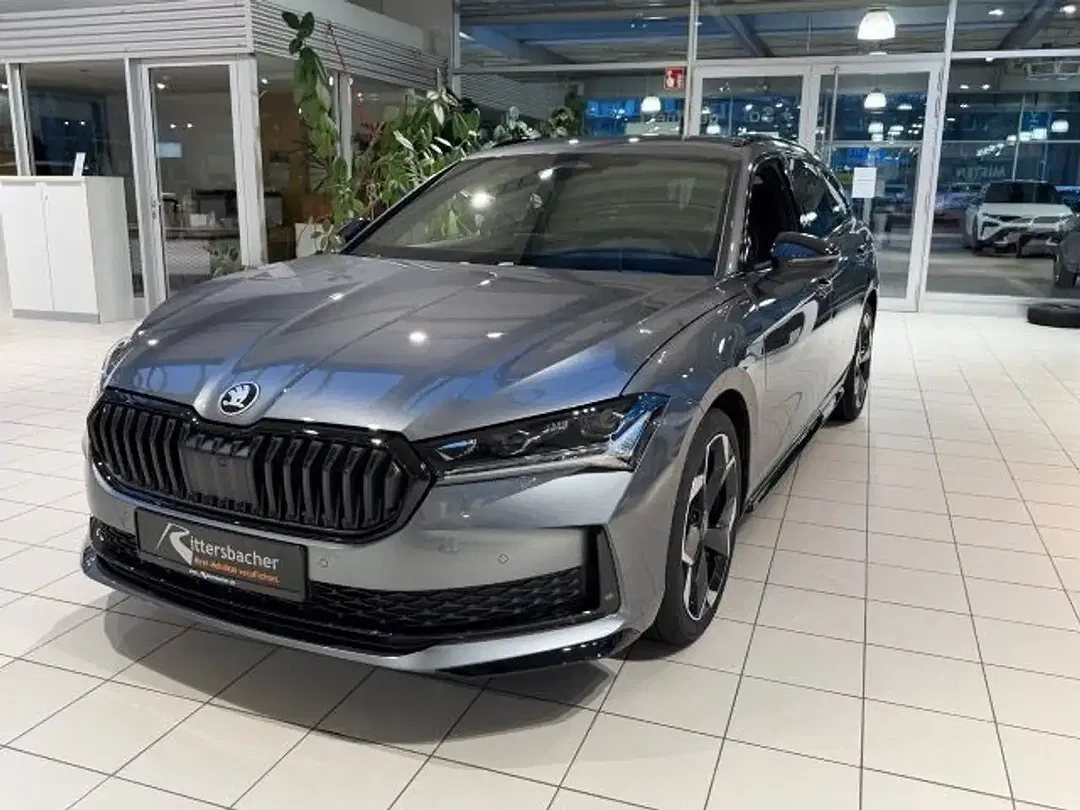 Skoda Superb - Thumbnail 2
