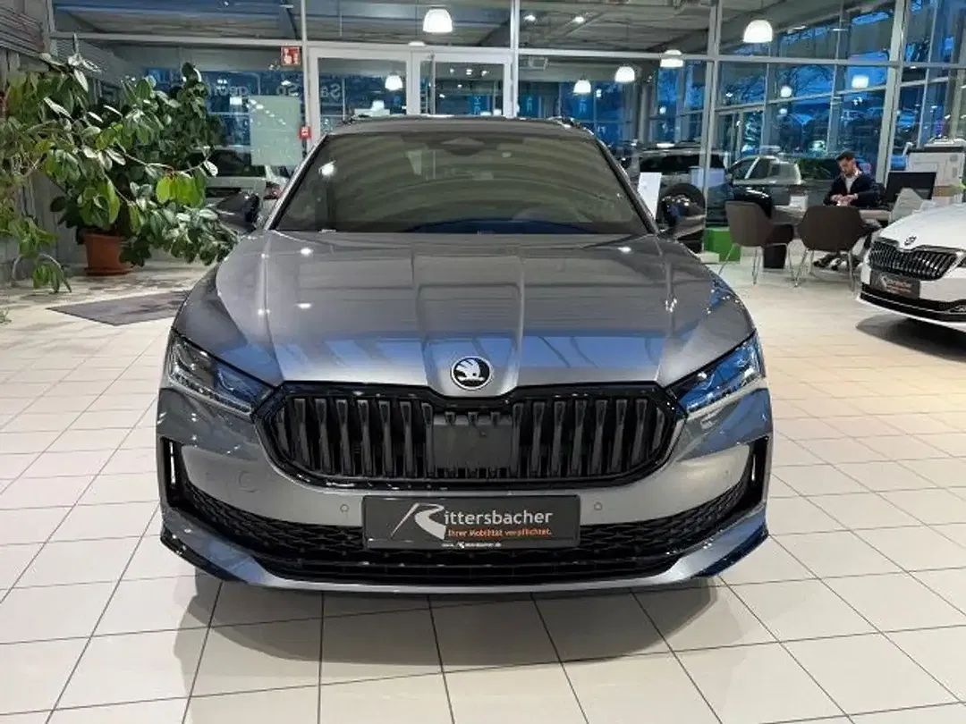 Skoda Superb - Thumbnail 3