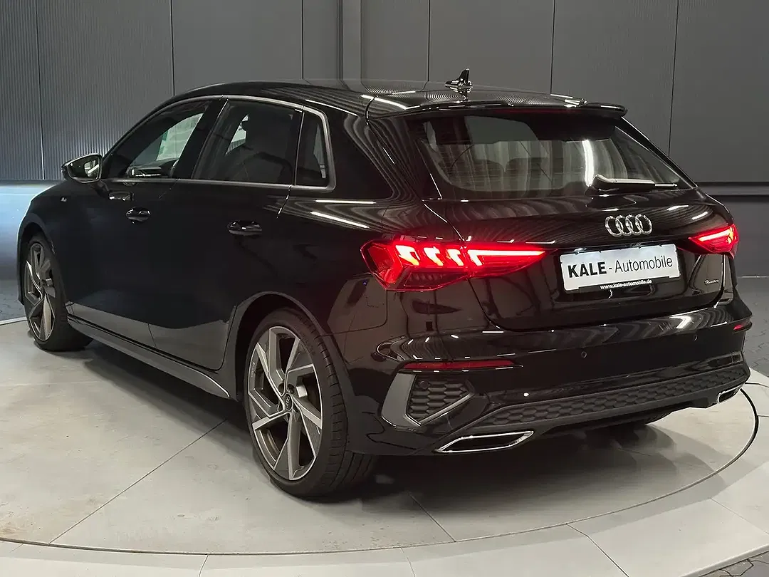 Audi A3 - Thumbnail 4