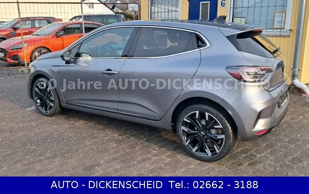 Renault Clio - Thumbnail 10