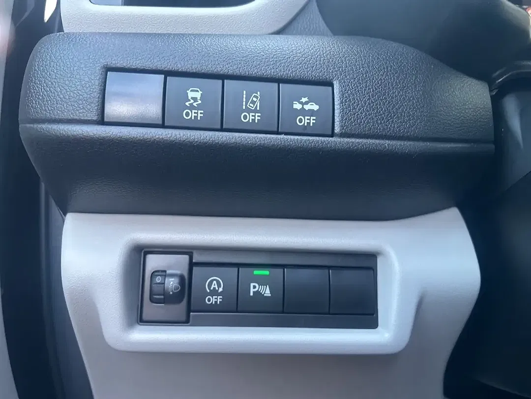 Suzuki Swift - Thumbnail 10