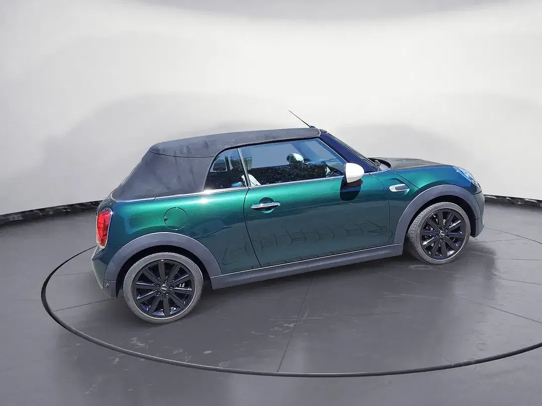 MINI Cooper Cabrio - Thumbnail 3