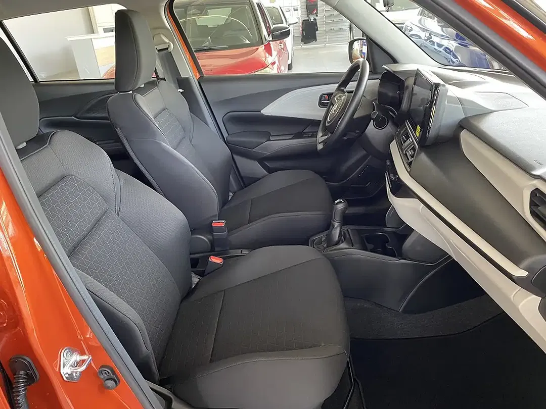 Suzuki Swift - Thumbnail 5