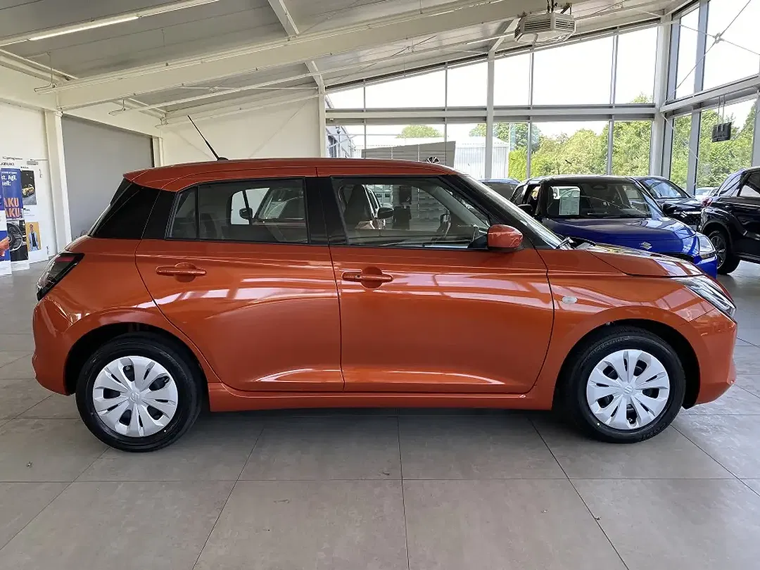 Suzuki Swift - Thumbnail 8