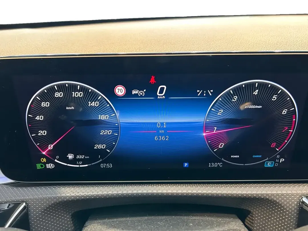 Mercedes-Benz CLA 200 - Thumbnail 9