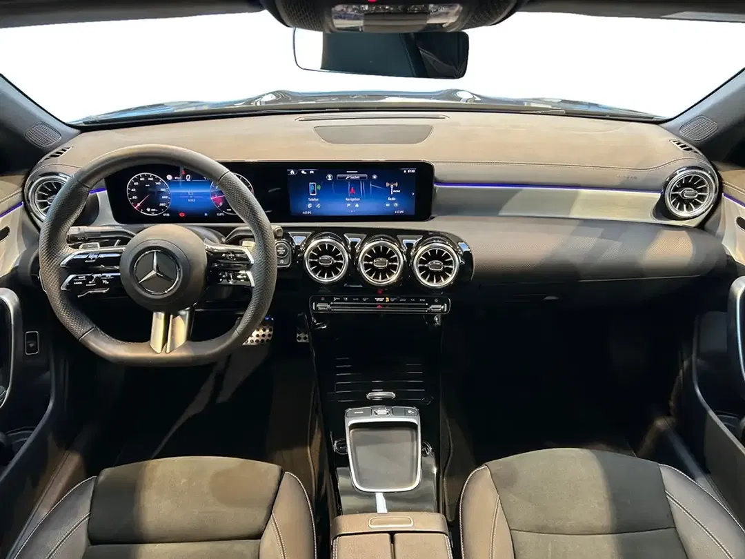 Mercedes-Benz CLA 200 - Thumbnail 14