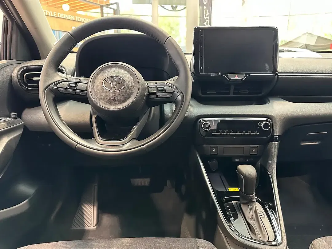 Toyota Yaris - Thumbnail 4