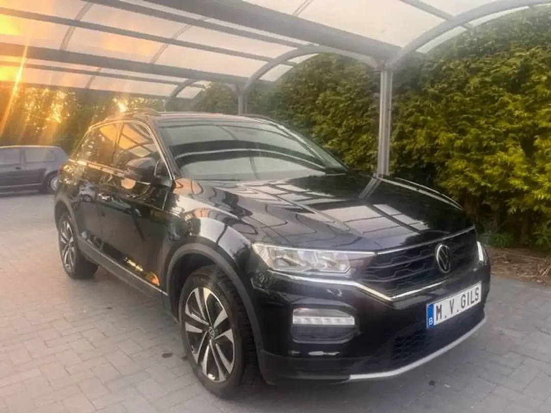 Volkswagen T-Roc - Thumbnail 11