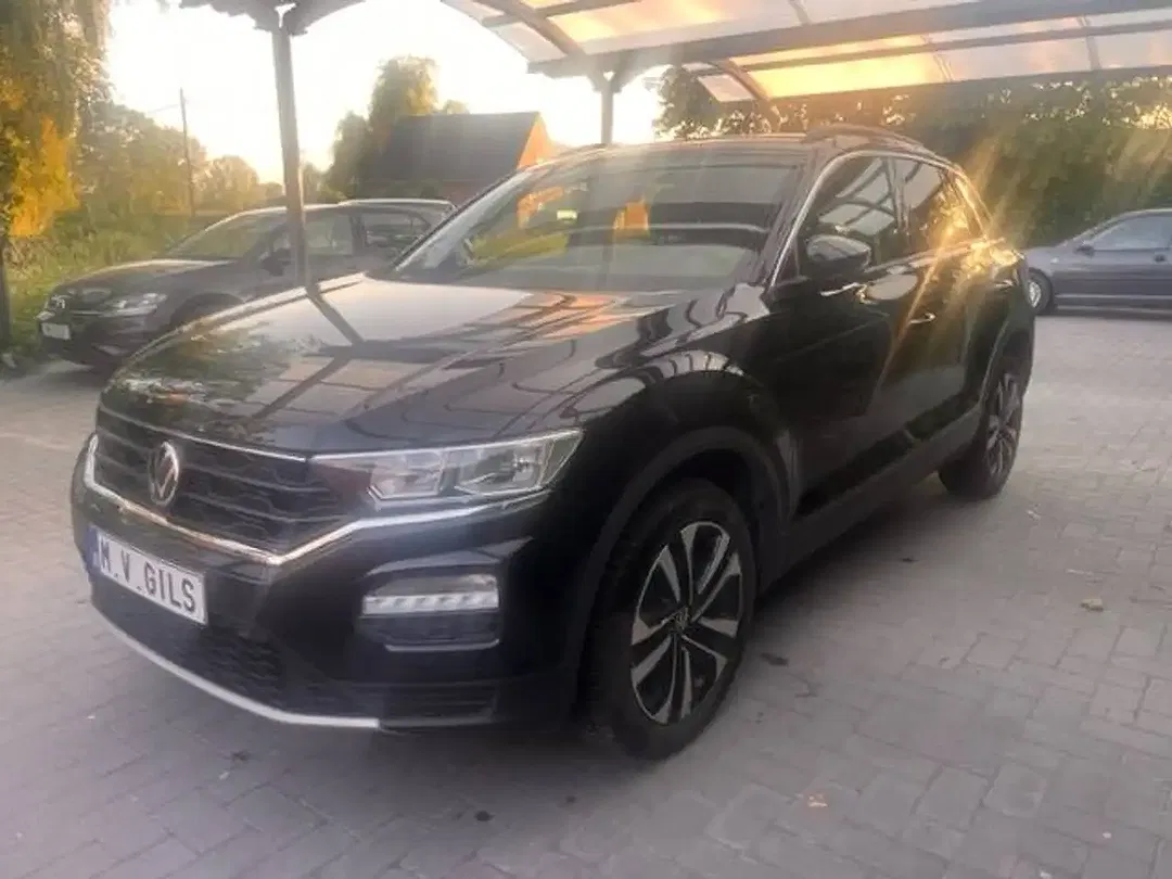 Volkswagen T-Roc - Thumbnail 15
