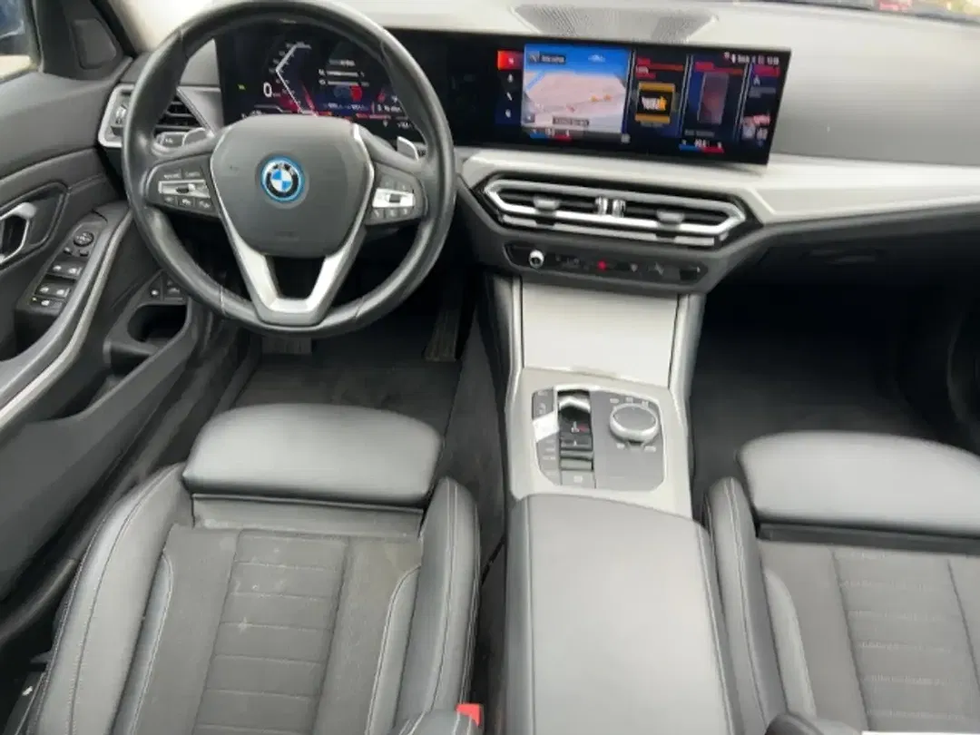 BMW 320 - Thumbnail 8