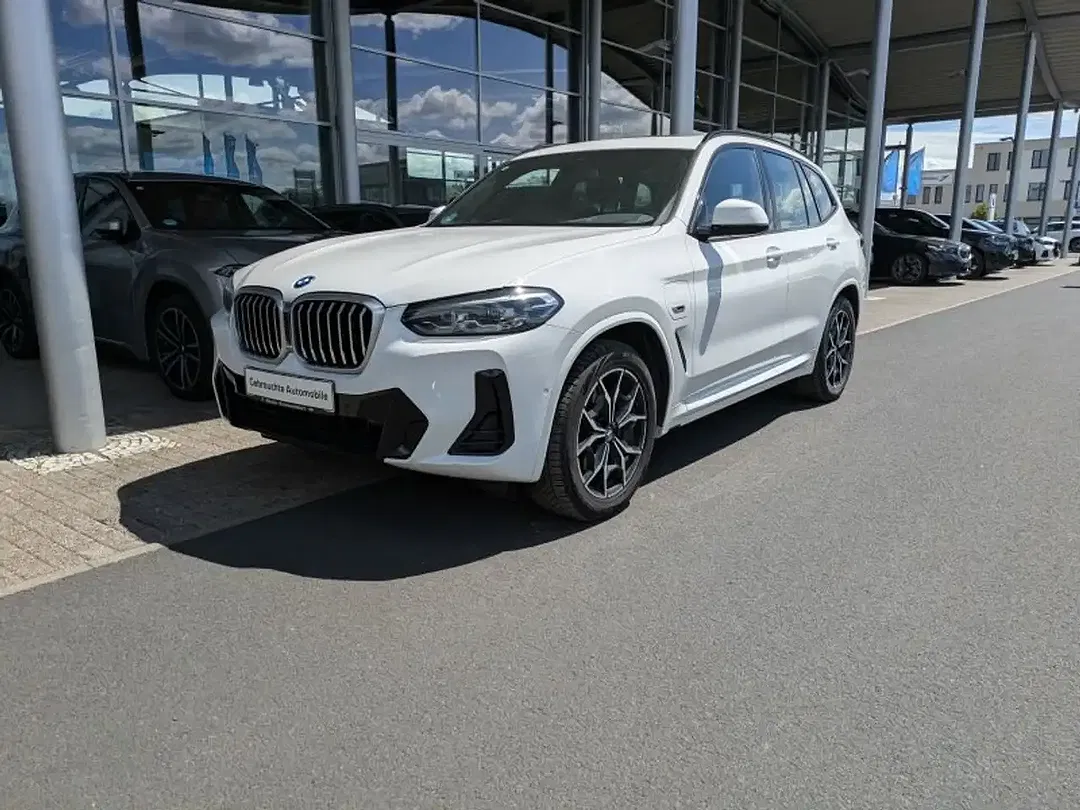 BMW X3 - Thumbnail 2