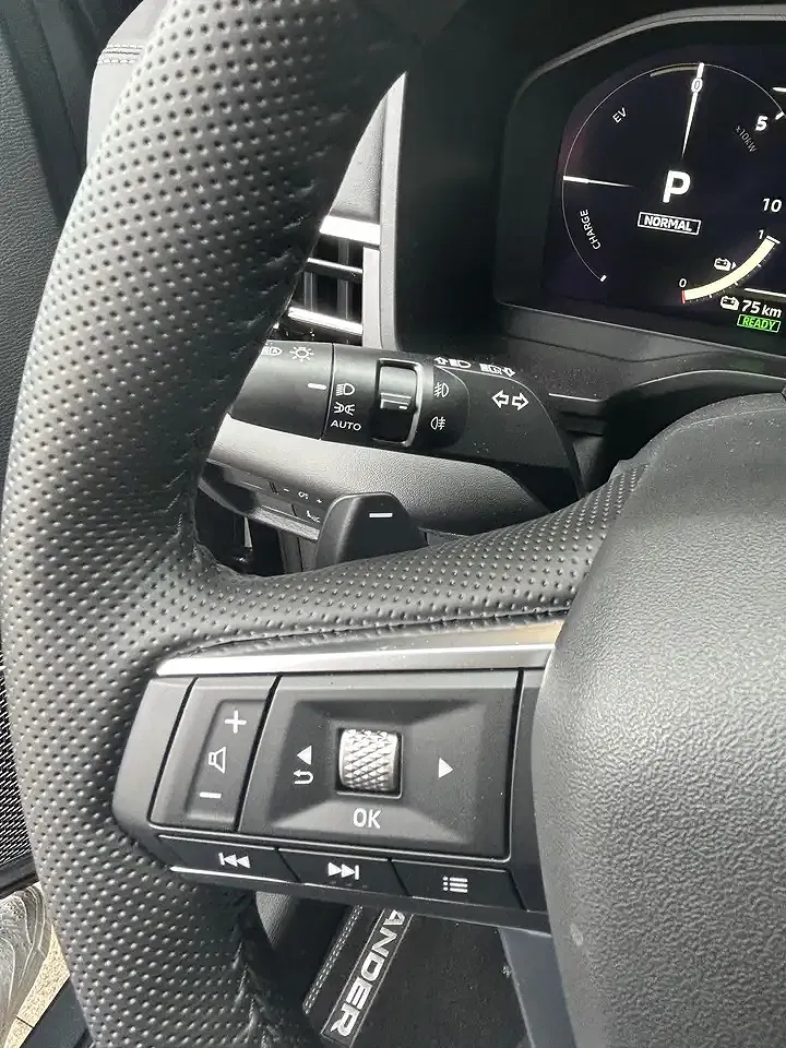 Mitsubishi Outlander - Thumbnail 12