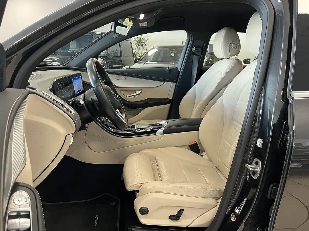 Mercedes-Benz EQC 400 - Thumbnail 11