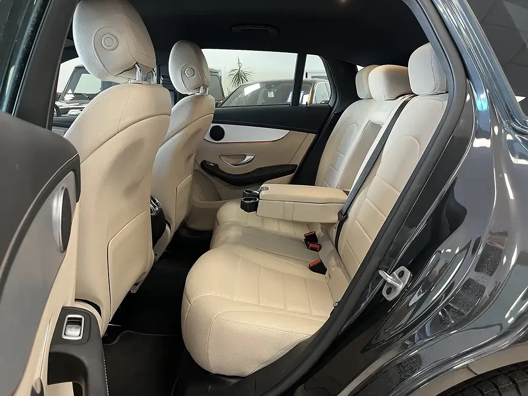 Mercedes-Benz EQC 400 - Thumbnail 14