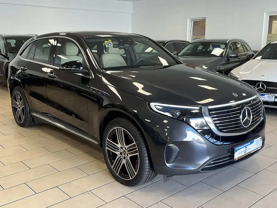 Mercedes-Benz EQC 400 - Thumbnail 3