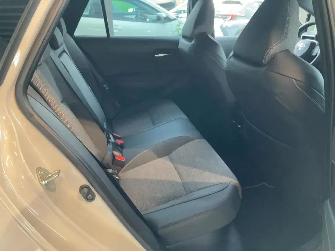 Toyota Corolla - Thumbnail 11