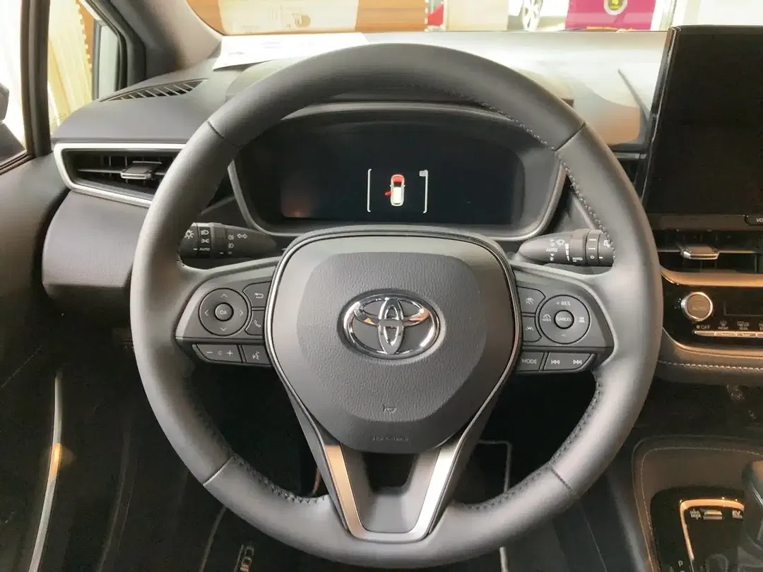 Toyota Corolla - Thumbnail 8