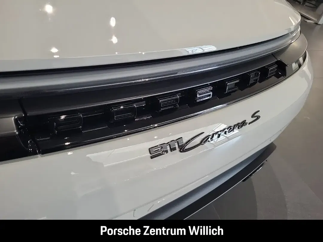 Porsche 992 - Thumbnail 10